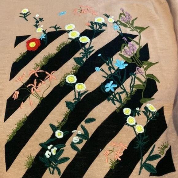Skull Cashmere Size Medium Floral Embroidered‎ Back Long Sleeve Top Luxe Knit - Picture 5 of 13